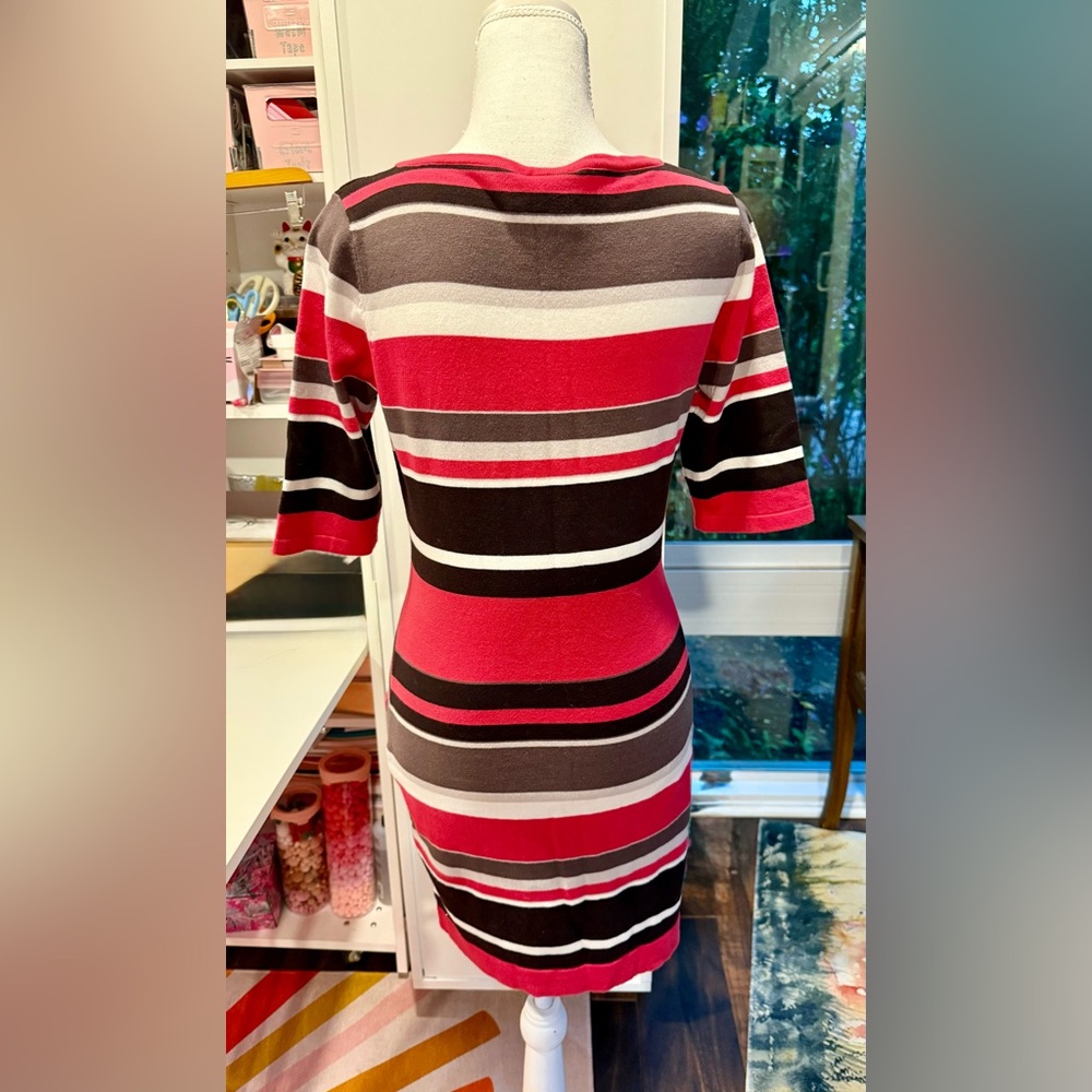 Romeo & Juliet Couture Striped Knit Mini Dress Red Black Beige Size S NWOT - Picture 3 of 7
